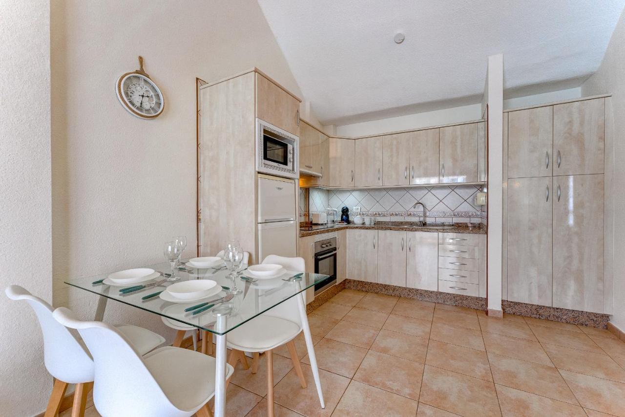 Pretty 1B Apartment In Diamantes 2, Heated Pool Лос Кристианос Екстериор снимка